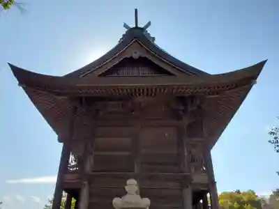 泊神社の本殿・本堂