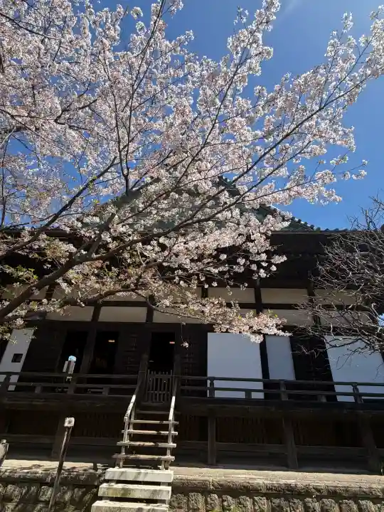 宝戒寺の{uncategorized: "未分類", other: "その他", undefined: "問題あり", building: "その他建物", grave: "お墓", sacred_gate: "鳥居", guardian: "狛犬", statue: "像", buddha: "仏像", history: "歴史", nature: "自然", garden: "庭園", animal: "動物", pagoda: "塔", temizu: "手水舎", mountain_gate: "山門・神門", sanctuary: "本殿・本堂", subordinate: "末社・摂社", art: "芸術", scenery: "景色", jizo: "地蔵", ema: "絵馬", goshuin: "御朱印", omikuji: "おみくじ", items: "授与品その他", amulet: "お守り", goshuincho: "御朱印帳", eats: "食事", festival: "お祭り", votive_dance: "神楽", shichigosan: "七五三参", wedding: "結婚式", experience: "体験その他", initially: "初詣", around: "周辺", anti_infection: "感染症対策"}