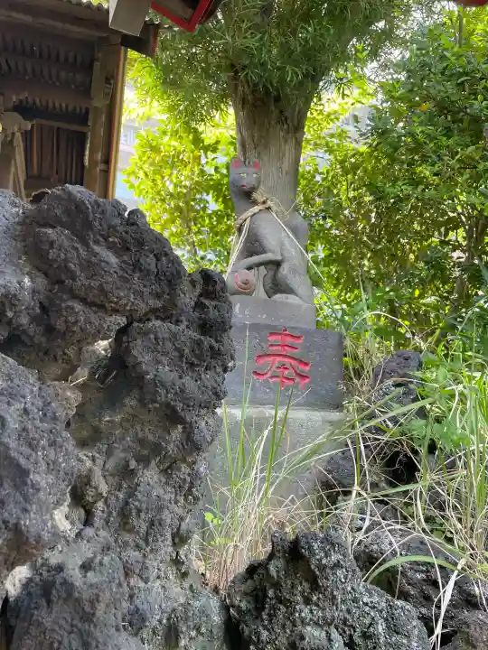 子之神社の{uncategorized: "未分類", other: "その他", undefined: "問題あり", building: "その他建物", grave: "お墓", sacred_gate: "鳥居", guardian: "狛犬", statue: "像", buddha: "仏像", history: "歴史", nature: "自然", garden: "庭園", animal: "動物", pagoda: "塔", temizu: "手水舎", mountain_gate: "山門・神門", sanctuary: "本殿・本堂", subordinate: "末社・摂社", art: "芸術", scenery: "景色", jizo: "地蔵", ema: "絵馬", goshuin: "御朱印", omikuji: "おみくじ", items: "授与品その他", amulet: "お守り", goshuincho: "御朱印帳", eats: "食事", festival: "お祭り", votive_dance: "神楽", shichigosan: "七五三参", wedding: "結婚式", experience: "体験その他", initially: "初詣", around: "周辺", anti_infection: "感染症対策"}