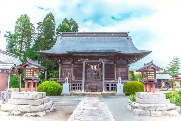 諏訪神社の本殿