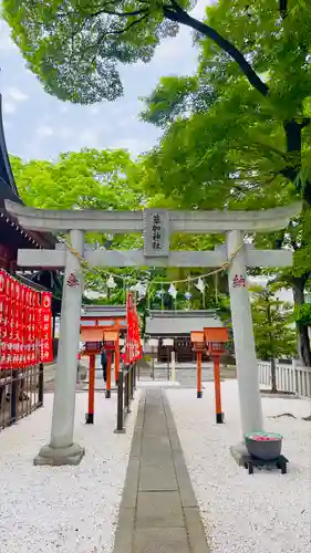 草加神社の鳥居