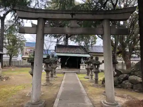 九所御霊天神社の鳥居