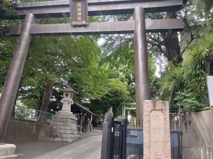 諏訪神社の鳥居