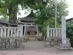 関川社の鳥居