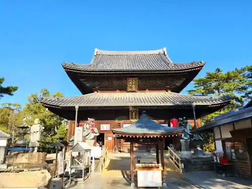 善通寺の本殿・本堂