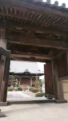 養行寺の山門・神門