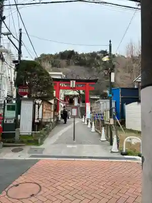 元町厳島神社の{uncategorized: "未分類", other: "その他", undefined: "問題あり", building: "その他建物", grave: "お墓", sacred_gate: "鳥居", guardian: "狛犬", statue: "像", buddha: "仏像", history: "歴史", nature: "自然", garden: "庭園", animal: "動物", pagoda: "塔", temizu: "手水舎", mountain_gate: "山門・神門", sanctuary: "本殿・本堂", subordinate: "末社・摂社", art: "芸術", scenery: "景色", jizo: "地蔵", ema: "絵馬", goshuin: "御朱印", omikuji: "おみくじ", items: "授与品その他", amulet: "お守り", goshuincho: "御朱印帳", eats: "食事", festival: "お祭り", votive_dance: "神楽", shichigosan: "七五三参", wedding: "結婚式", experience: "体験その他", initially: "初詣", around: "周辺", anti_infection: "感染症対策"}