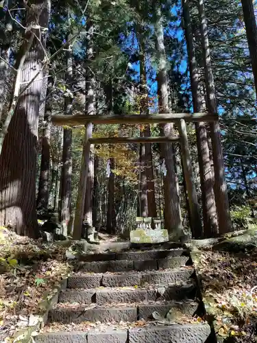 戸隠神社宝光社の末社