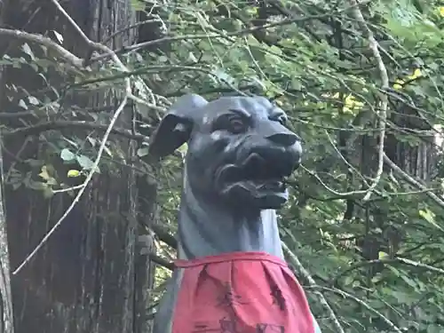 三峯神社の狛犬