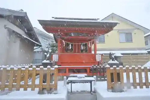 神鳥前川神社の末社・摂社