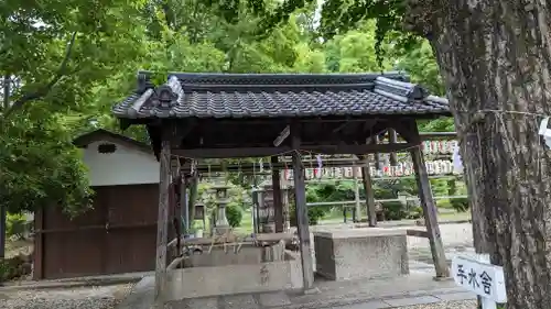 與杼神社の手水舎