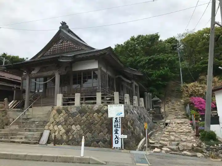 赤神神社の本殿・本堂