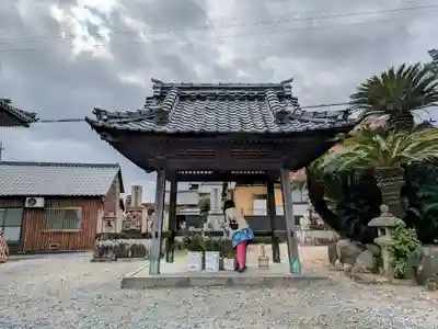 明円寺の手水舎