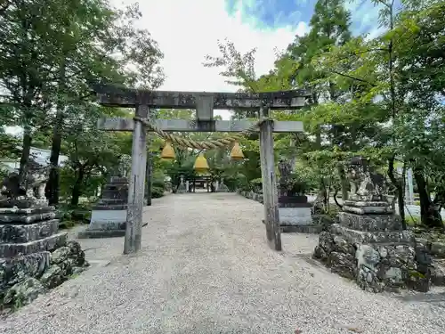 亀山神社の鳥居