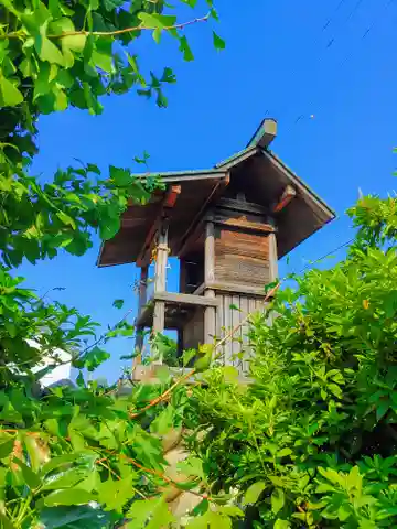 八龍社(目比)の本殿・本堂