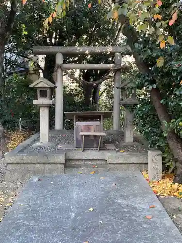 夜疑神社の末社