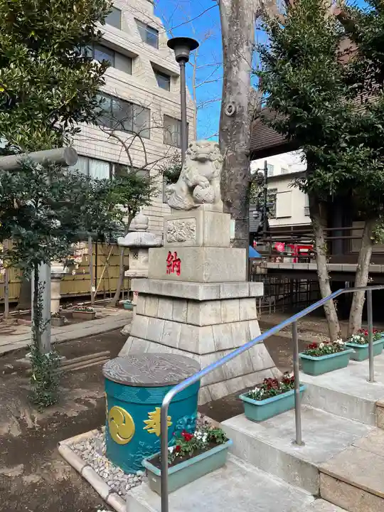 高円寺氷川神社の狛犬