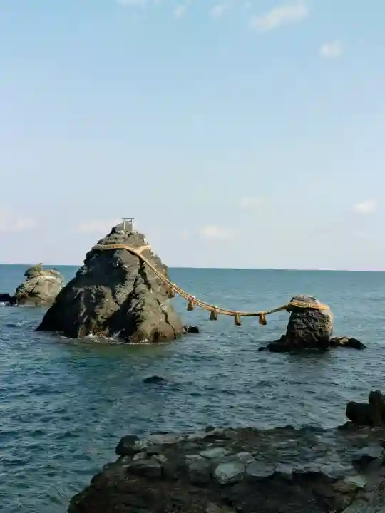 二見興玉神社の{uncategorized: "未分類", other: "その他", undefined: "問題あり", building: "その他建物", grave: "お墓", sacred_gate: "鳥居", guardian: "狛犬", statue: "像", buddha: "仏像", history: "歴史", nature: "自然", garden: "庭園", animal: "動物", pagoda: "塔", temizu: "手水舎", mountain_gate: "山門・神門", sanctuary: "本殿・本堂", subordinate: "末社・摂社", art: "芸術", scenery: "景色", jizo: "地蔵", ema: "絵馬", goshuin: "御朱印", omikuji: "おみくじ", items: "授与品その他", amulet: "お守り", goshuincho: "御朱印帳", eats: "食事", festival: "お祭り", votive_dance: "神楽", shichigosan: "七五三参", wedding: "結婚式", experience: "体験その他", initially: "初詣", around: "周辺", anti_infection: "感染症対策"}