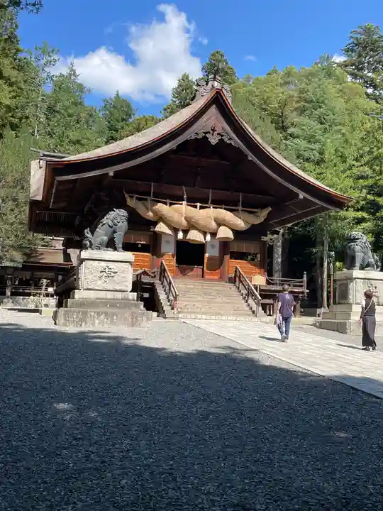 諏訪大社下社秋宮(長野県)