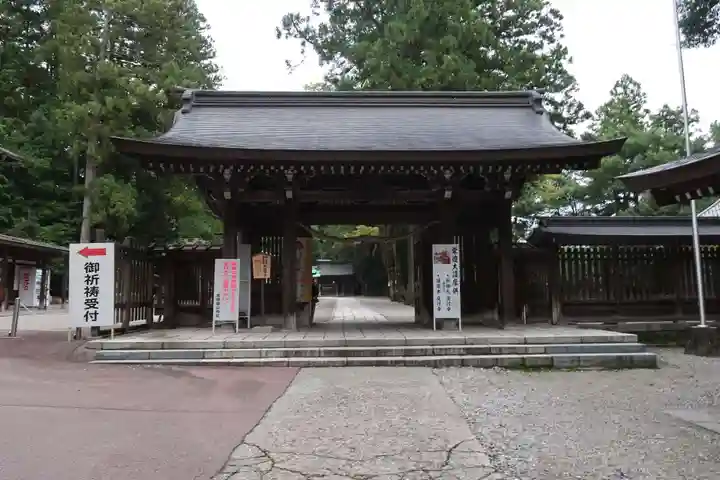 雄山神社前立社壇(富山県)