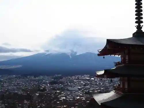 新倉富士浅間神社の景色