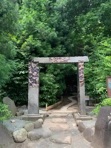 出雲大社相模分祠の鳥居