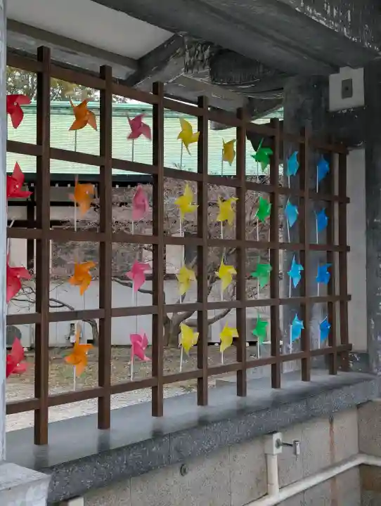 豊國神社の{uncategorized: "未分類", other: "その他", undefined: "問題あり", building: "その他建物", grave: "お墓", sacred_gate: "鳥居", guardian: "狛犬", statue: "像", buddha: "仏像", history: "歴史", nature: "自然", garden: "庭園", animal: "動物", pagoda: "塔", temizu: "手水舎", mountain_gate: "山門・神門", sanctuary: "本殿・本堂", subordinate: "末社・摂社", art: "芸術", scenery: "景色", jizo: "地蔵", ema: "絵馬", goshuin: "御朱印", omikuji: "おみくじ", items: "授与品その他", amulet: "お守り", goshuincho: "御朱印帳", eats: "食事", festival: "お祭り", votive_dance: "神楽", shichigosan: "七五三参", wedding: "結婚式", experience: "体験その他", initially: "初詣", around: "周辺", anti_infection: "感染症対策"}