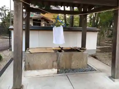 石田神社の手水舎