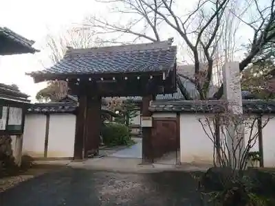 蓮行寺の山門
