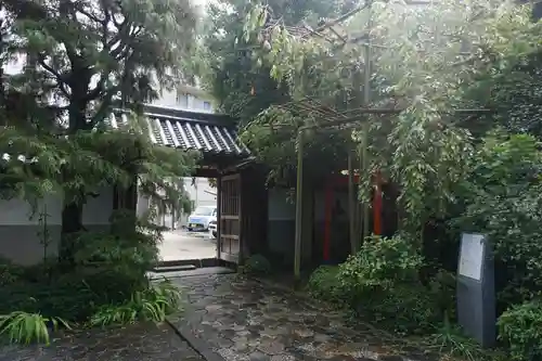 漢國神社の山門