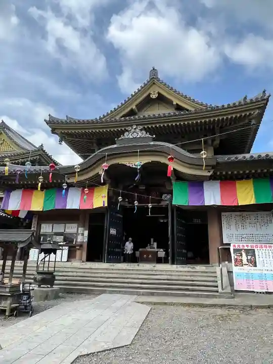 善光寺の本殿・本堂