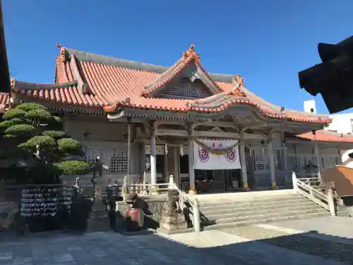 普天満宮の本殿・本堂