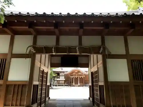 吉志部神社の山門