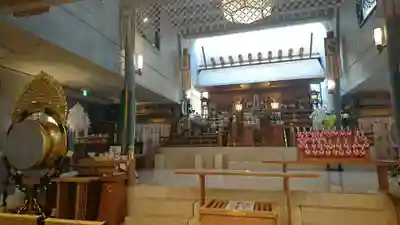 八津御嶽神社の本殿・本堂