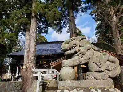 高司神社〜むすびの神の鎮まる社〜の狛犬