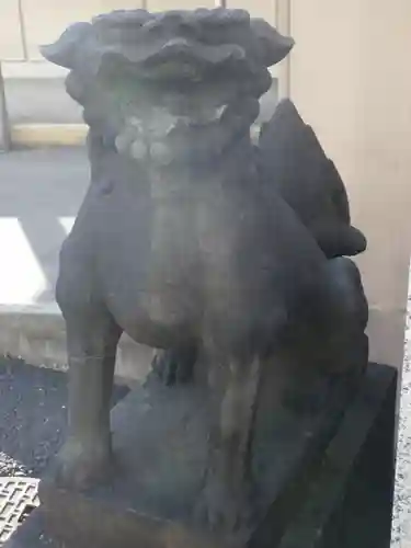 白金氷川神社の狛犬