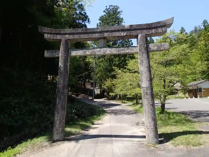 金屋子神社の鳥居