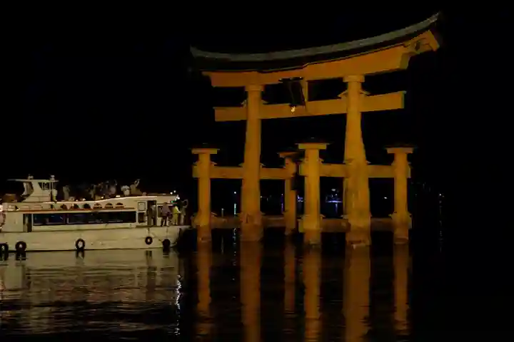 厳島神社(広島県)