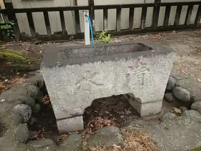 神明社の手水舎