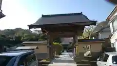 稲田寺の山門