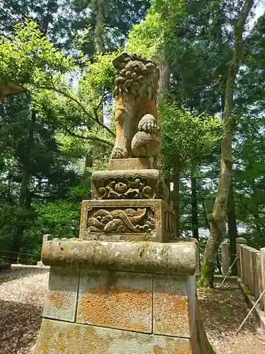 佐々牟志神社の狛犬