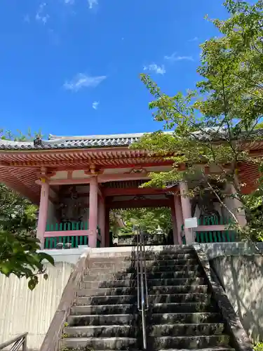 南法華寺（壷阪寺）の山門