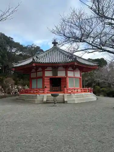 愛染明王堂の{uncategorized: "未分類", other: "その他", undefined: "問題あり", building: "その他建物", grave: "お墓", sacred_gate: "鳥居", guardian: "狛犬", statue: "像", buddha: "仏像", history: "歴史", nature: "自然", garden: "庭園", animal: "動物", pagoda: "塔", temizu: "手水舎", mountain_gate: "山門・神門", sanctuary: "本殿・本堂", subordinate: "末社・摂社", art: "芸術", scenery: "景色", jizo: "地蔵", ema: "絵馬", goshuin: "御朱印", omikuji: "おみくじ", items: "授与品その他", amulet: "お守り", goshuincho: "御朱印帳", eats: "食事", festival: "お祭り", votive_dance: "神楽", shichigosan: "七五三参", wedding: "結婚式", experience: "体験その他", initially: "初詣", around: "周辺", anti_infection: "感染症対策"}