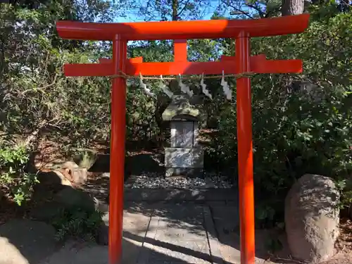 荒井神社の鳥居