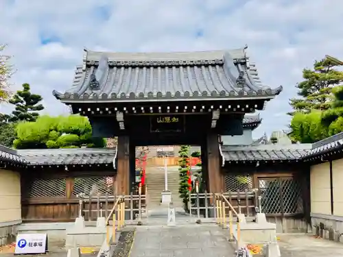 寳珠院（常楽寺）の山門・神門