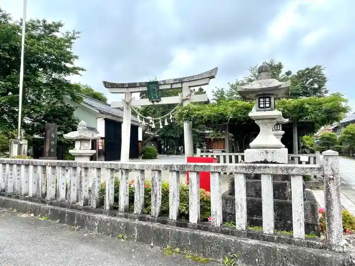 在士八幡神社(滋賀県)