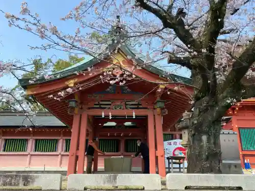 富士山本宮浅間大社の{uncategorized: "未分類", other: "その他", undefined: "問題あり", building: "その他建物", grave: "お墓", sacred_gate: "鳥居", guardian: "狛犬", statue: "像", buddha: "仏像", history: "歴史", nature: "自然", garden: "庭園", animal: "動物", pagoda: "塔", temizu: "手水舎", mountain_gate: "山門・神門", sanctuary: "本殿・本堂", subordinate: "末社・摂社", art: "芸術", scenery: "景色", jizo: "地蔵", ema: "絵馬", goshuin: "御朱印", omikuji: "おみくじ", items: "授与品その他", amulet: "お守り", goshuincho: "御朱印帳", eats: "食事", festival: "お祭り", votive_dance: "神楽", shichigosan: "七五三参", wedding: "結婚式", experience: "体験その他", initially: "初詣", around: "周辺", anti_infection: "感染症対策"}