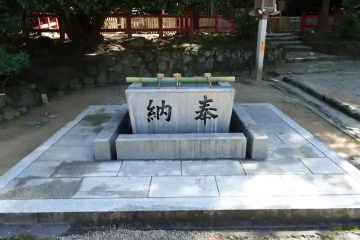 檜原神社(大神神社摂社)の手水舎