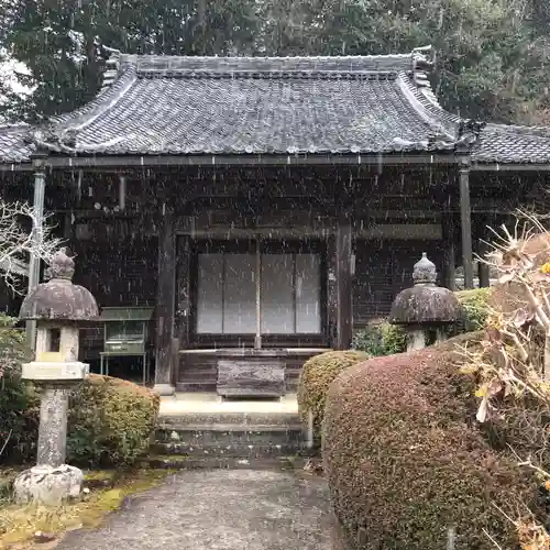 大野寺の本殿・本堂