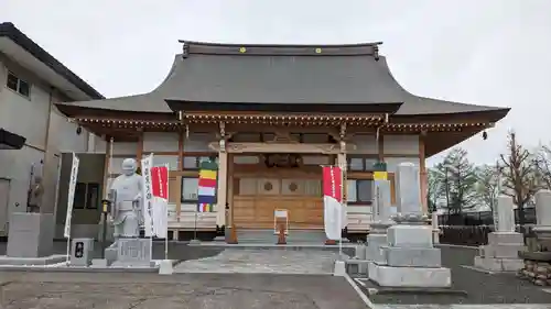 真隆寺の本殿・本堂